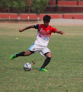 Futbol Oynayan Oyuncu